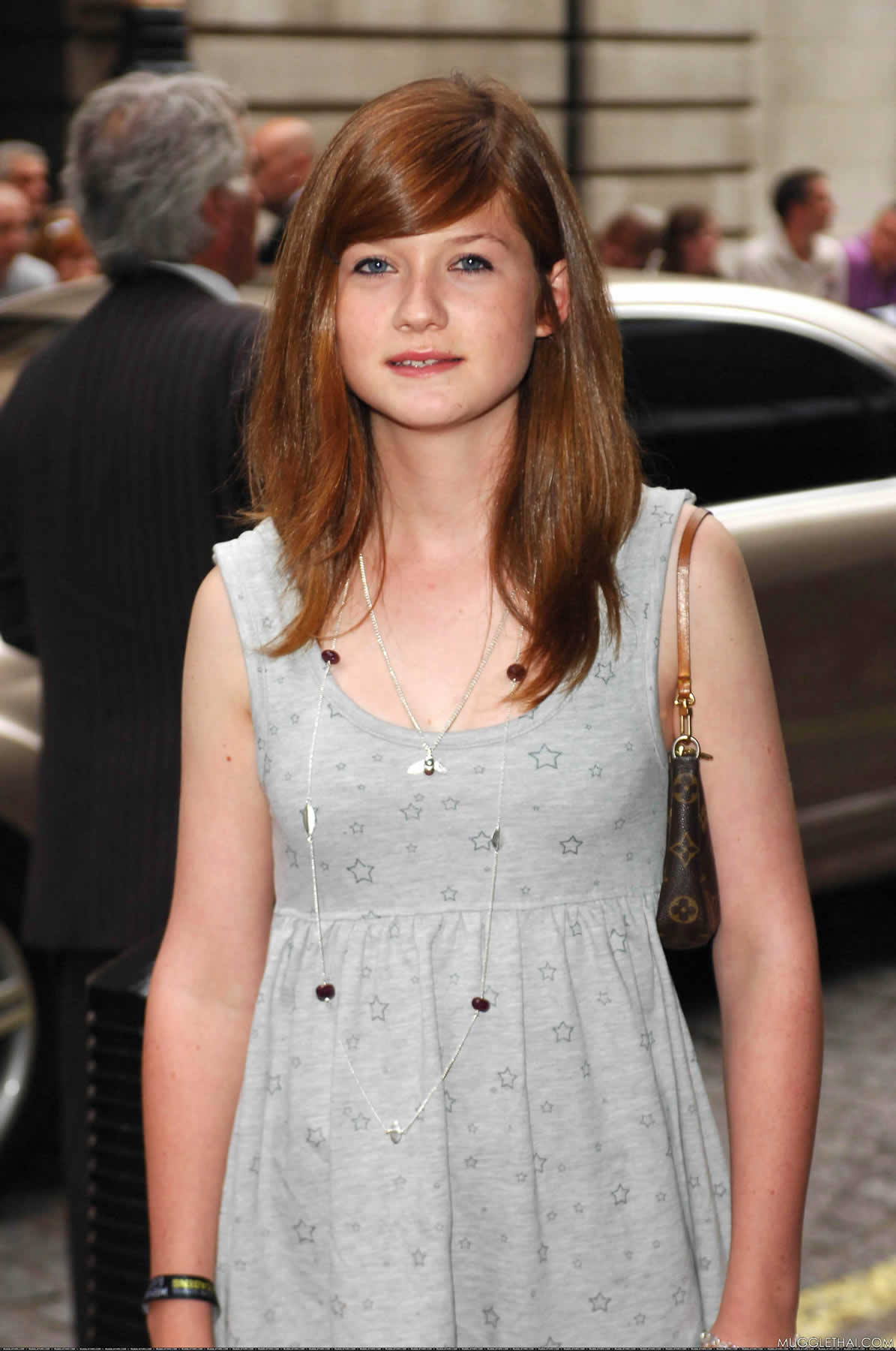 {j[Cg[Bonnie Wright]