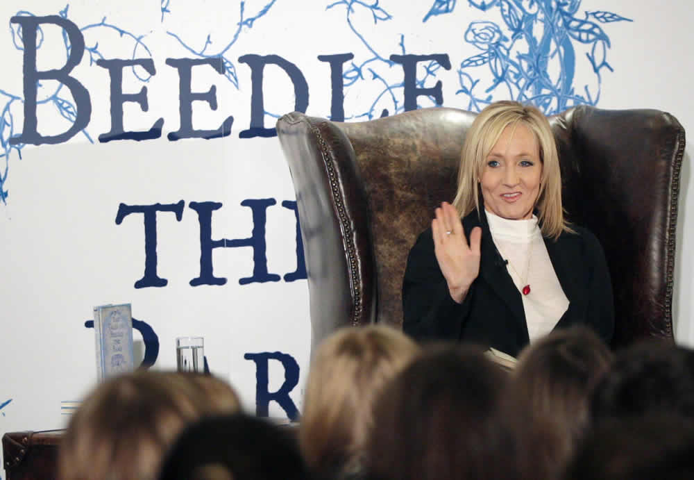J.K.[OuVlr[h̕vLONǃp[eB/J.K. Rowling Tales of the Beedle the Bard Release Party in Scotland